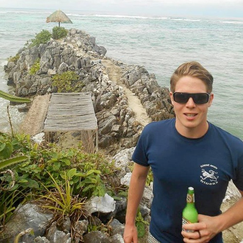 رحلة حول العالم.. هدية من رجل إلى امرأة تحمل اسم حبيبته السابقة!