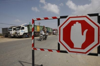 الاحتلال يغلق معبر أبو سالم إلى غزة