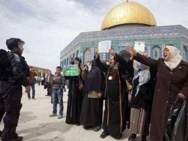 قوات الاحتلال تعتقل 5 مرابطات في المسجد الأقصى