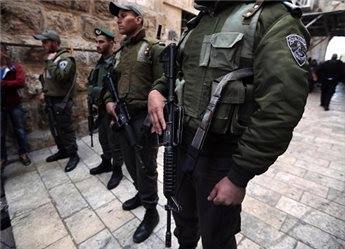 قوات الاحتلال تطق قنابل الغاز على المواطنين غرب جنين