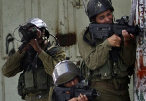 قوات الاحتلال تعتقل 5 فلسطينيين في الضفة الغربية