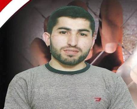 سلطات الاحتلال تمدد اعتقال الأسير أكرم الفسيسي