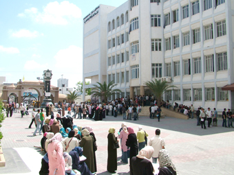 وفاة طالبة جامعية في جامعة الأزهر في غزة بسكتة قلبية