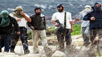 مستوطنون يعتدون على شاب فلسطيني شرق مدينة حيفا