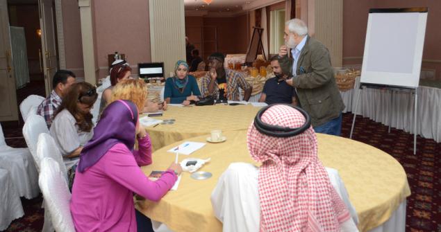 ورشة عمل بعنوان :كيف تكتب مقالا صحفيا عن عرض مسرحي ؟ 