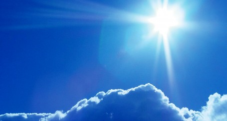 الطقس: حار نسبيا ويطرأ انخفاض على درجات الحرارة