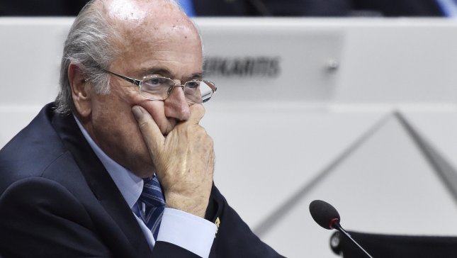 بدء تحقيقات تتعلق بجوزيف بلاتر بشأن فضيحة الفساد في 