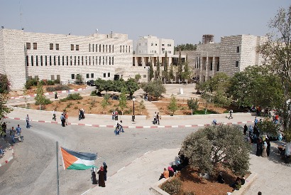 جامعة بيرزيت تستنكر منع الاحتلال لوزير التعليم الجنوب إفريقي من زيارة فلسطين