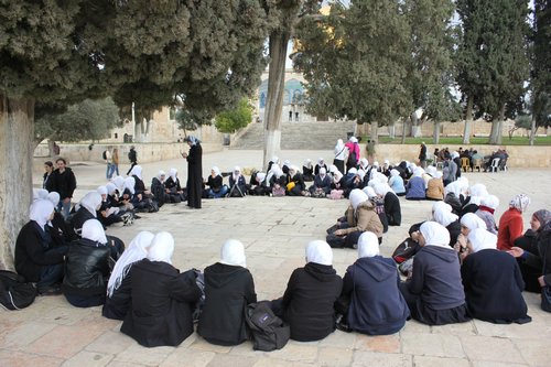 الاحتلال يسجن مواطنة مقدسية قرر الإفراج عنها قبل عدة أيام!