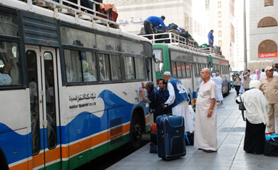 الدكتور الشيخ عكرمة صبري يحث الحجاج على تسوية ديونهم قبل السفر