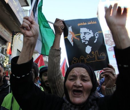 الخطيب، لحماية منزل الشهيد نشأت ملحم من المستوطنين