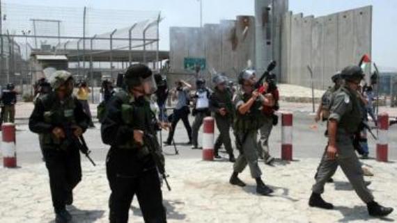 إصابة شاب برصاص الاحتلال قرب قلنديا شمالي القدس