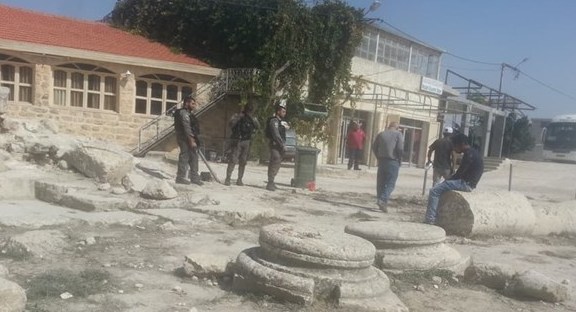 الاحتلال يحتجز موظفي وزارة السياحة في سبسطية