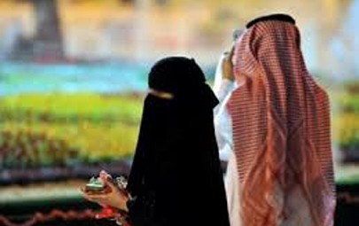 المرأة الأقصر تتمع بأنوثة أكثر