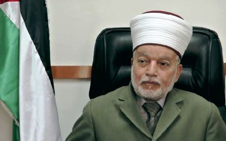 مفتي القدس يدعو لالتماس هلال رمضان مساء الأحد