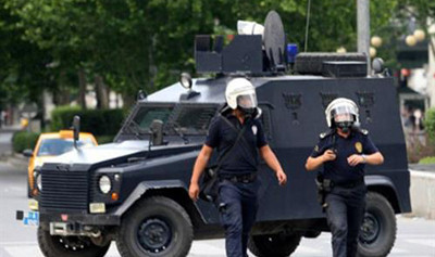 مقتل اثنين من أفراد الشرطة التركية بتفجير في ديار بكر