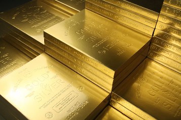 الذهب يرتفع مع تراجع الأسهم الأوربية