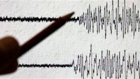 إندونيسيا...زلزال قوي بقوة 5.7 قبالة الساحل الشمالي لجزيرة جاوة