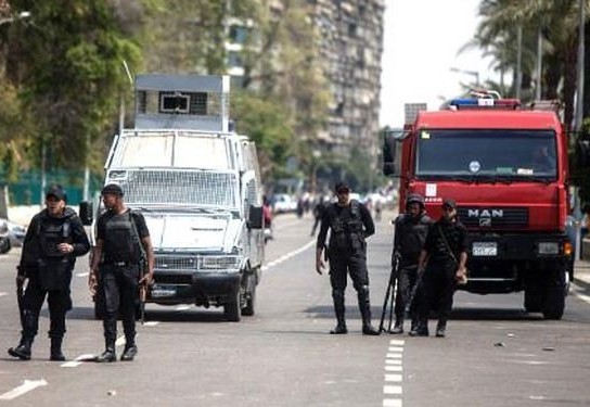 مقتل 3 من عناصر الشرطة شرقي القاهرة