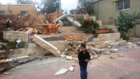 فتح تدين هدم الاحتلال حديقة الاطفال في نابلس