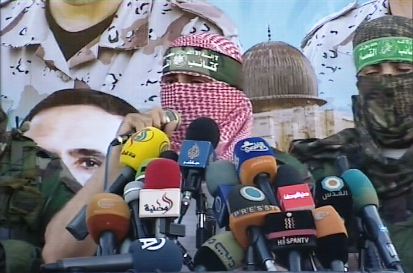 أبو عبيدة يحذر الاحتلال من مواصلة انتهاكاته بحق الأسرى