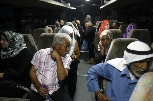 43 من أهالي أسرى غزة يزورون 20 أسيرًا بـ