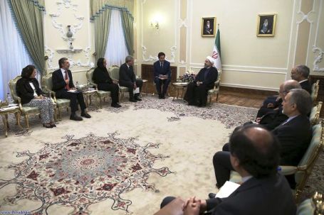 روحاني: ايران ستبحث السلام في سورية مع أي دولة