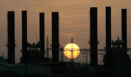 غزة.. توقف كامل لمحطة الكهرباء