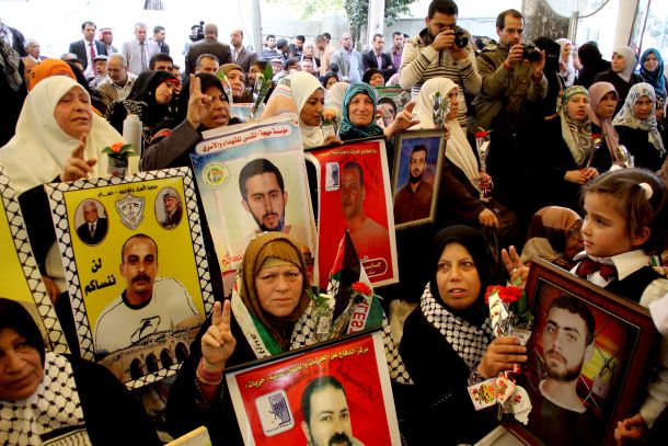 محدث.. مسيرات تضامنية مع الأسرى في فلسطين ومخيمات الشتات