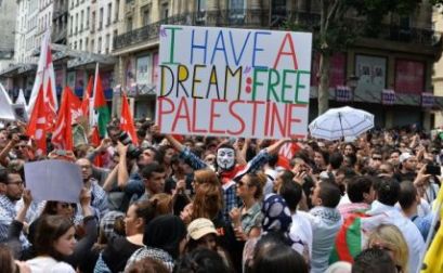تظاهرة في باريس تضامنا مع أهل غزة 