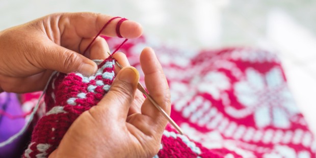 web3-woman-knit-needles-wool-de-wirachaiphoto-i-shutterstock.jpg