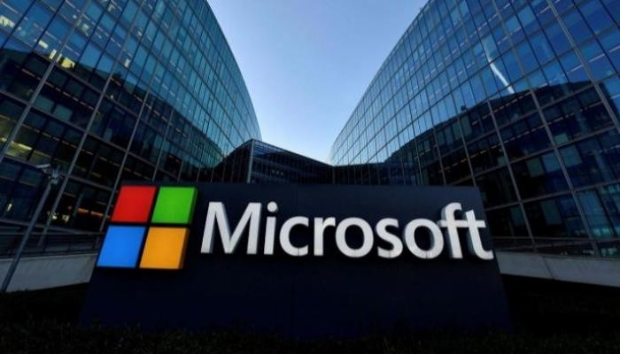 102-201513-robots-topple-microsoft-news-editor_700x400.jpg