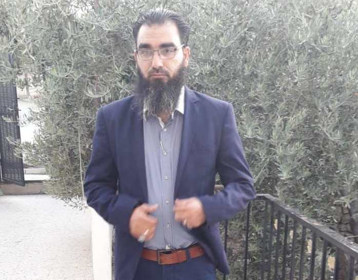  ثائر عزيز حلاحله