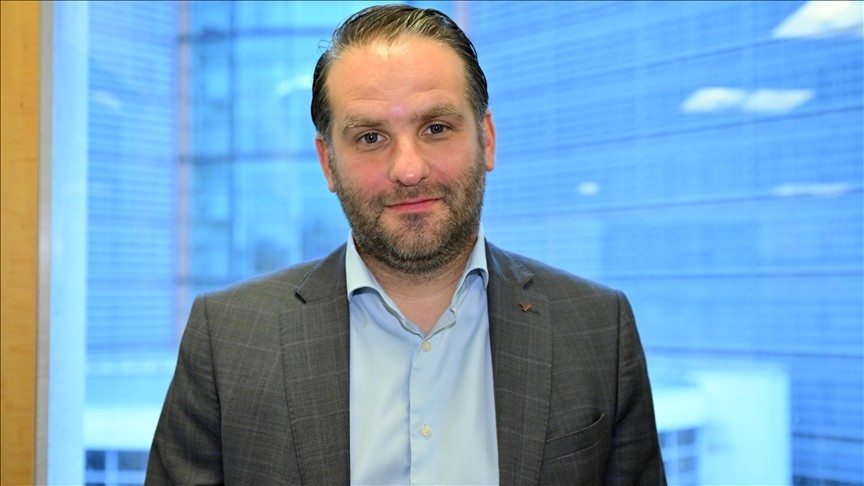 مالك بن عاشور.jpg