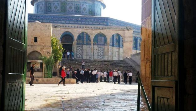 113 مستوطنا يقتحمون باحات المسجد الأقصى المبارك