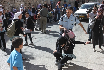 وزارة التربية: تواصل اعتداءات الاحتلال على المدارس والطلاب في فلسطين