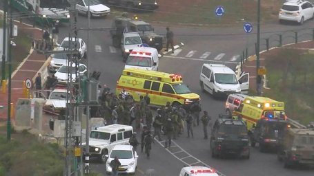 الخليل... استشهاد 3 فلسطينيين واصابة 2 من جنود الاحتلال بعمليتي دهس