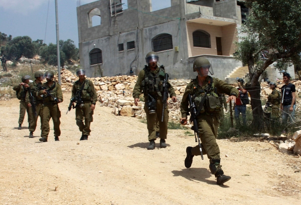 قوات الاحتلال تواصل حملة الاعتقالات في الضفة الغربية