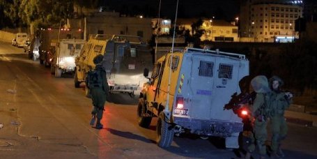 الاحتلال يعتقل 15 مواطنا من الضفة الغربية