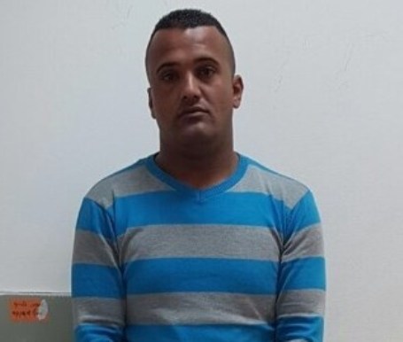 الاحتلال يعتقل شابا بذريعة حيازته ساطور