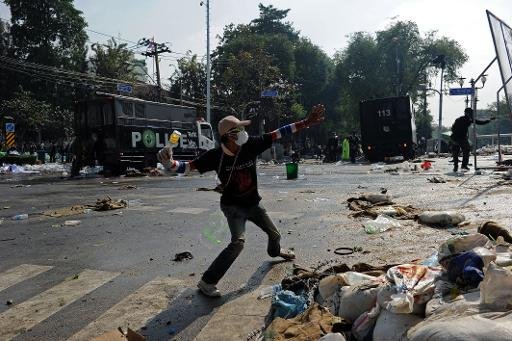 مقتل 4 أشخاص بمواجهات بين الشرطة التايلندية ومتظاهرين