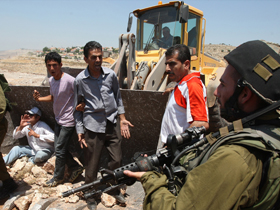 سلطات الاحتلال تؤكد قرار هدم قرية فلسطينية بالنقب