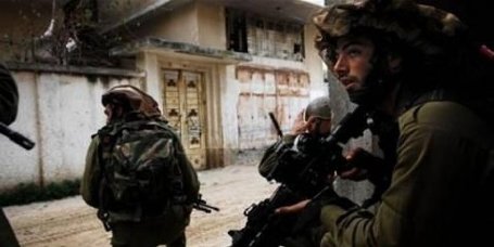 قوات الاحتلال تعتقل 14 فلسطينيا من الضفة