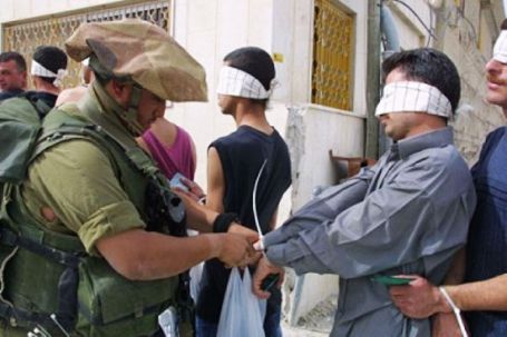 الاحتلال يعتقل نحو 70 مواطنا من الضفة والقدس