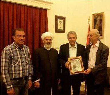 السفير دبور يستقبل وفدا من اللجنة الفلسطينية لتكريم الشهيد