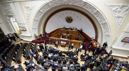 فنزويلا.. البرلمان يعتبر الانتخابات تشريعية المبكرة انقلابا
