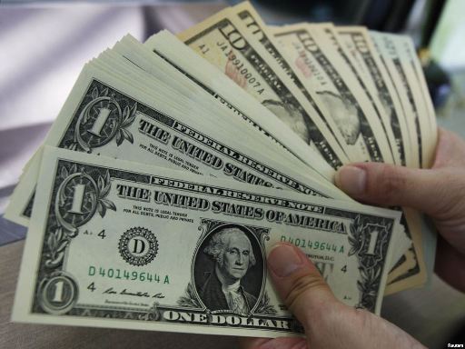 الدولار يرتفع أمس الجمعة بعد خطاب يلين