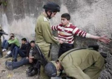 الاحتلال يعتقل أربعة فتية قرب نابلس