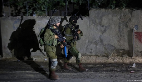القدس... الاحتلال يعتقل 8 مواطنين