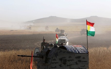 العراق .. البشمركة قطعت الطرق الرئيسية بين كردستان والموصل